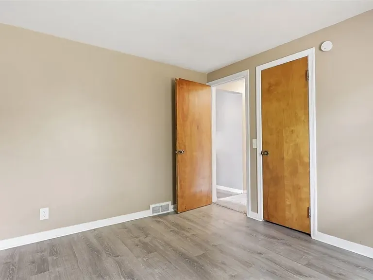 27 Pleasant View Dr — Photo 13