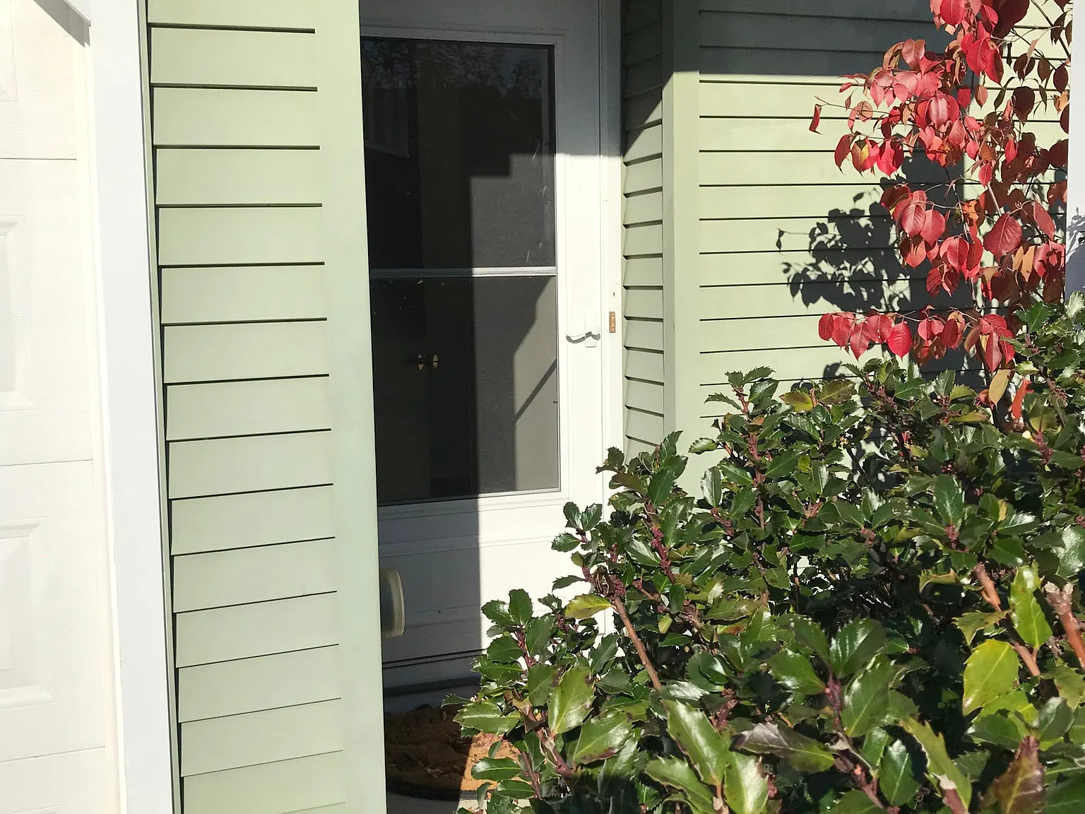 2 bed, 1.5 bath, 1304 sqft, $1,950 — Photo 2