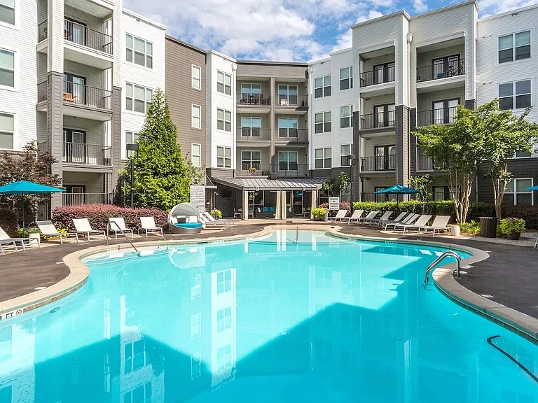 Avana Westside — Photo 1