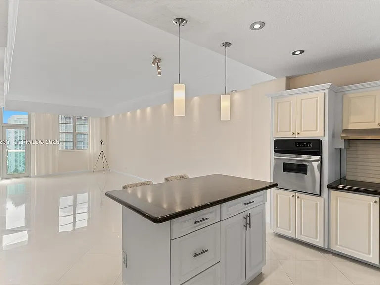 19390 Collins Ave #17 — Photo 1