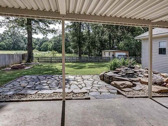 3rd image of 16278 Greenwood Dr