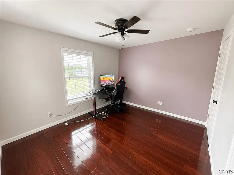 923 Emmett St — Photo 30