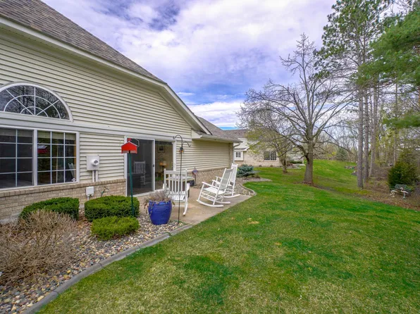 4418 Bay Ln, White Bear Lake, MN 55110