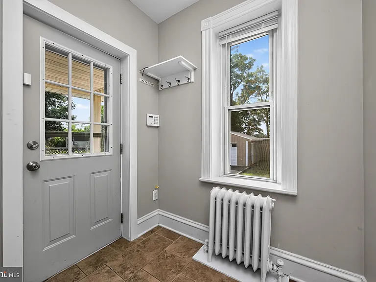 855 N Pleasant View Rd — Photo 9