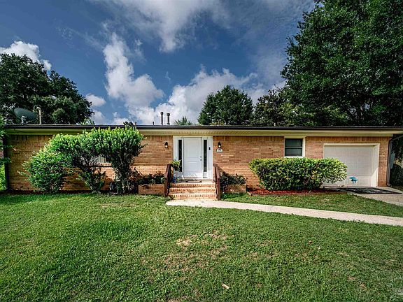 2nd image of 3701 Forest Glen Dr