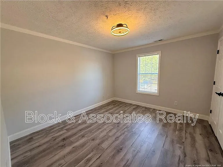 392 Bubble Creek Ct #6 — Photo 12