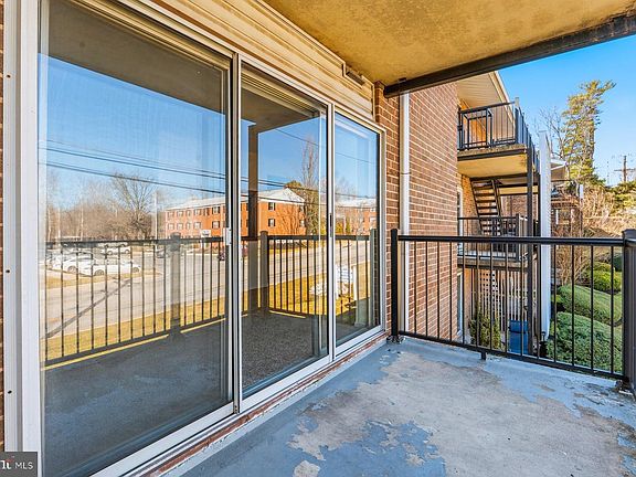 4th image of 453 Moores Mill Rd APT 3