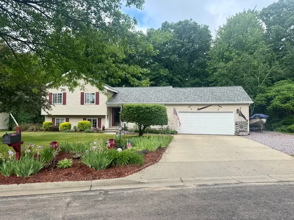 1524 Jennifer Ave, Tomah, WI 54660