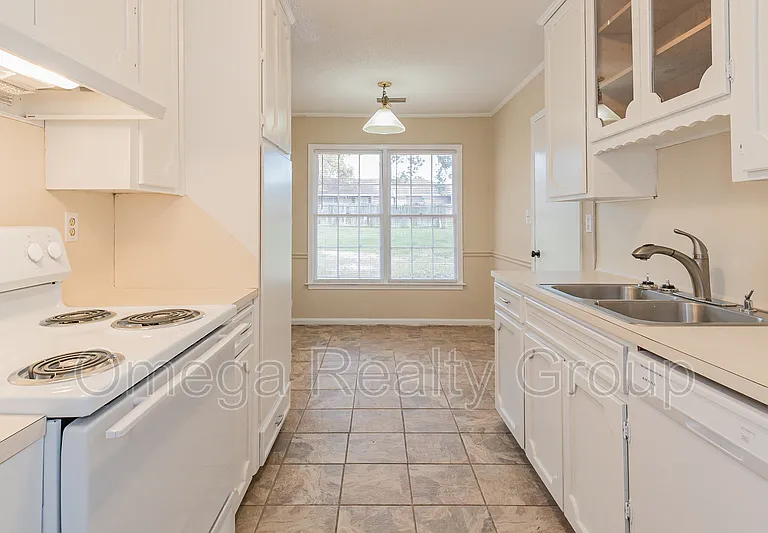 2061 Green Acres Dr — Photo 15