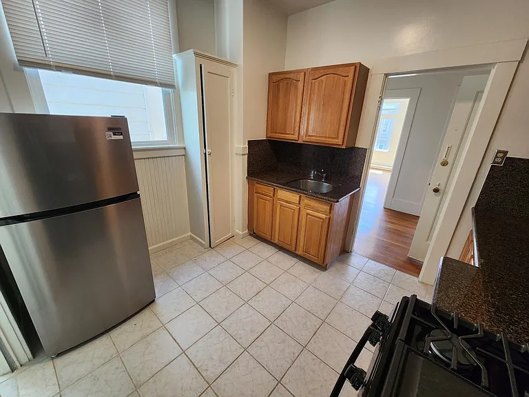 1920 Pine St #7 — Photo 11