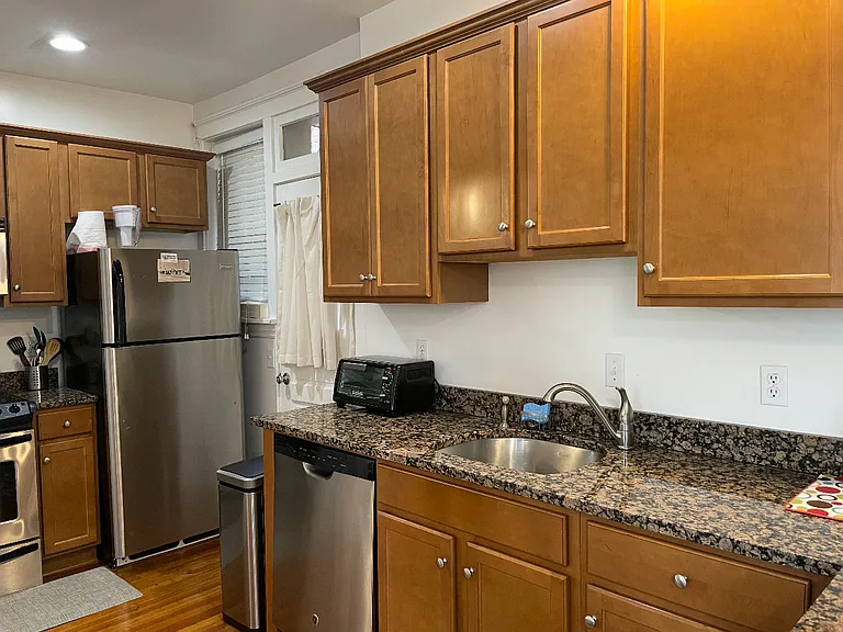 2710 Stuart Ave #8 — Photo 7