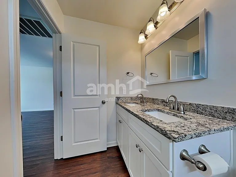 103 Westover Dr — Photo 16