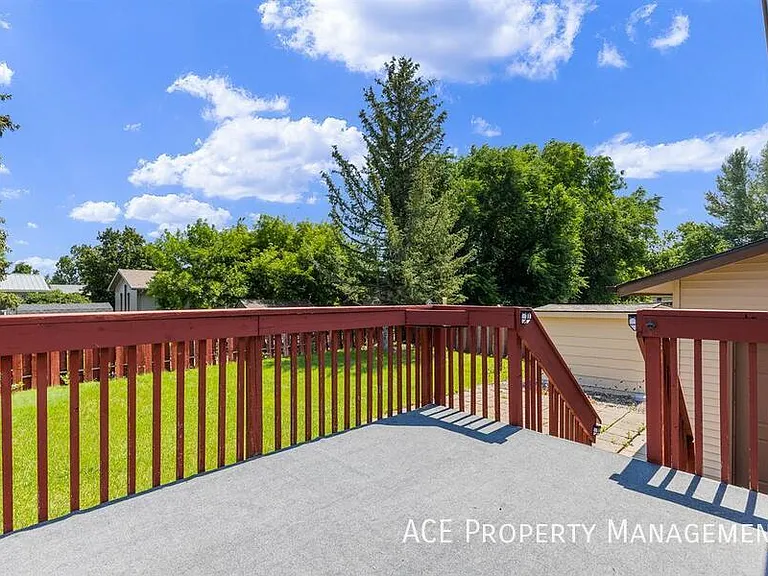 4430 Steeler Ln — Photo 17