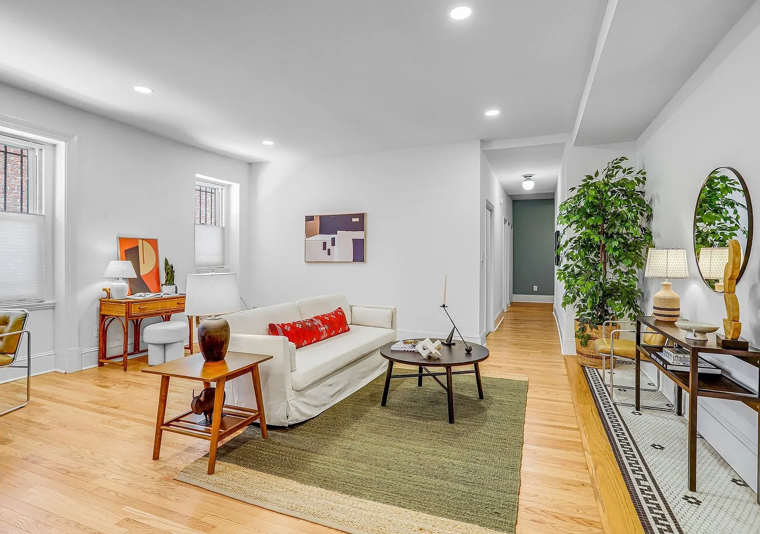 Mt. Pleasant Condo | 2 Bed | 2 Bath | 1,250 Sf — Photo 2