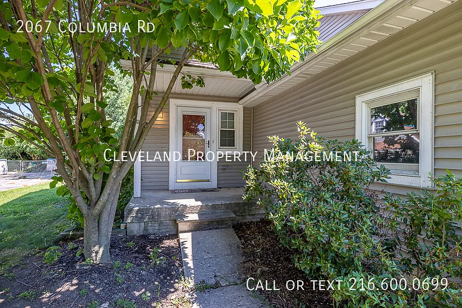 Spacious and Updated Colonial — Photo 2