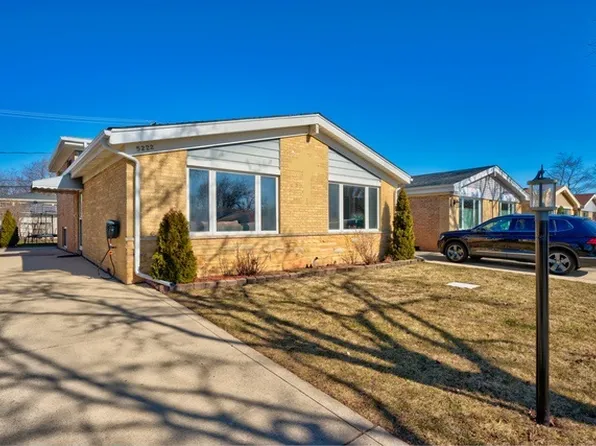 5222 Jarvis Ave, Skokie, IL 60077