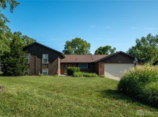 3598 Old Oaks Dr, Beavercreek, OH 45431
