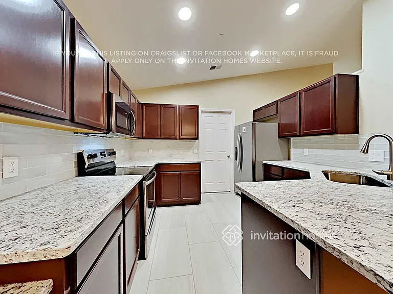 12863 Downstream Cir — Photo 7