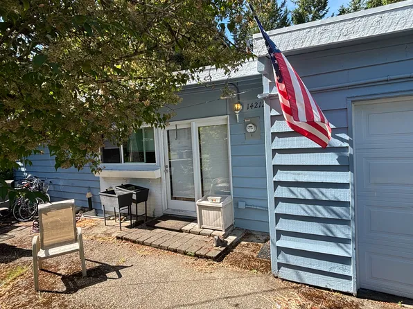 14212 SE 37th St, Bellevue, WA 98006