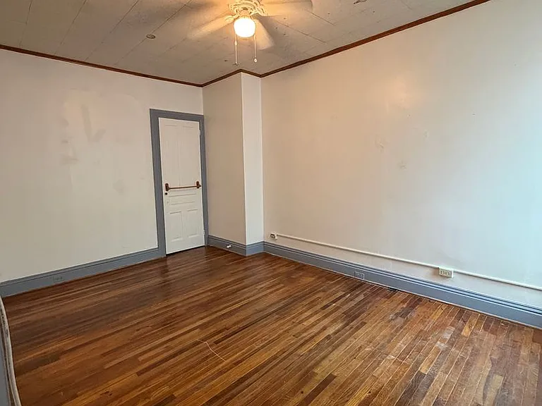 228 W Jackson St — Photo 5