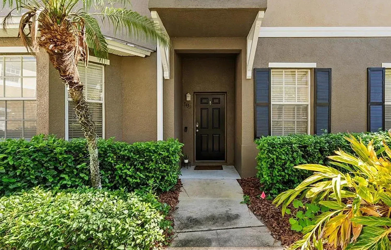 3 bed, 2.5 bath, 1856 sqft, $2,500 — Photo 3