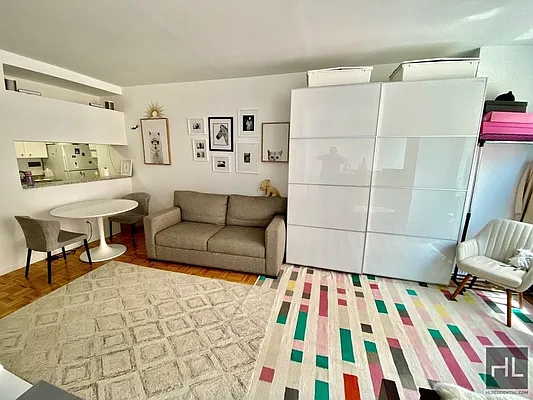 Rented by Highline Residential | media 59