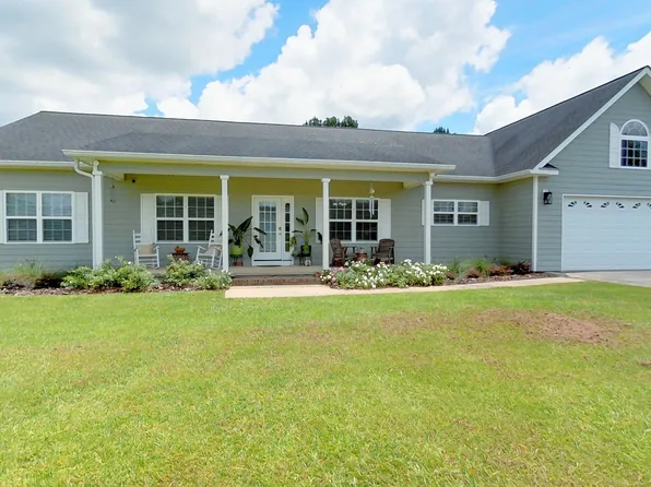 129 Willow Ridge Cir, Thomasville, GA 31757