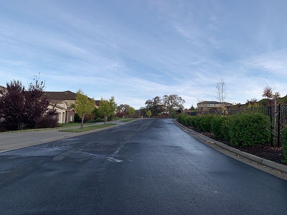 4th image of 5422 Ingleside Way