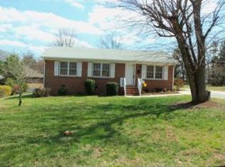2228 Lacy St, Burlington, NC 27215