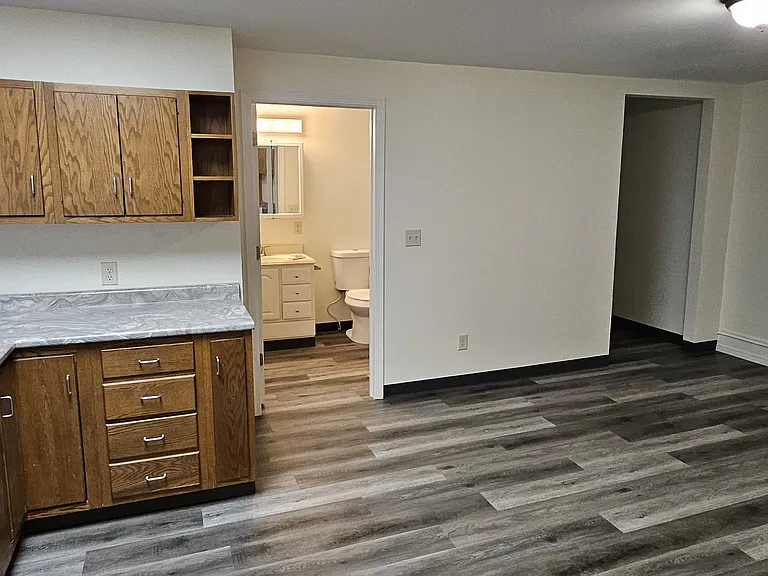 103 E Toledo St #B — Photo 2