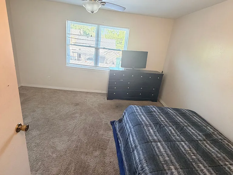 10014 Artesia Dr — Photo 9