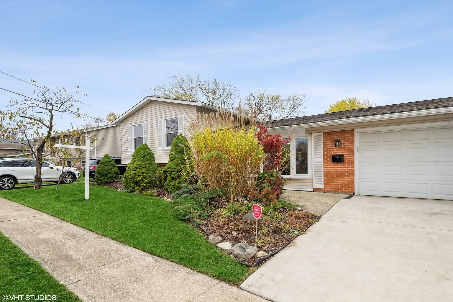 1000 Yorkshire Dr photo 1