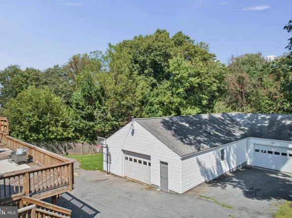 10501 Bethesda Church Rd, Damascus, MD 20872