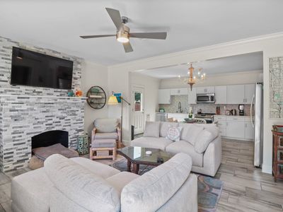 301 Hawthorne Dr, Lake Park, FL, 33403