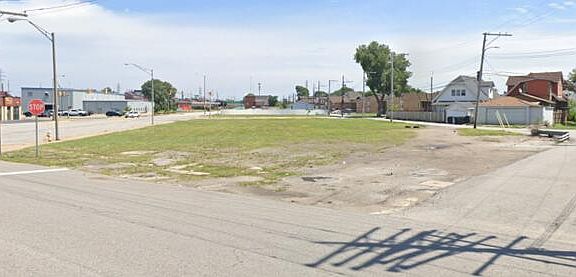 4th image of 3481-97 Michigan Ave