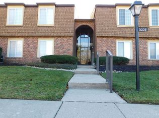 5203 S Eaglesnest Dr, Cincinnati, OH 45248