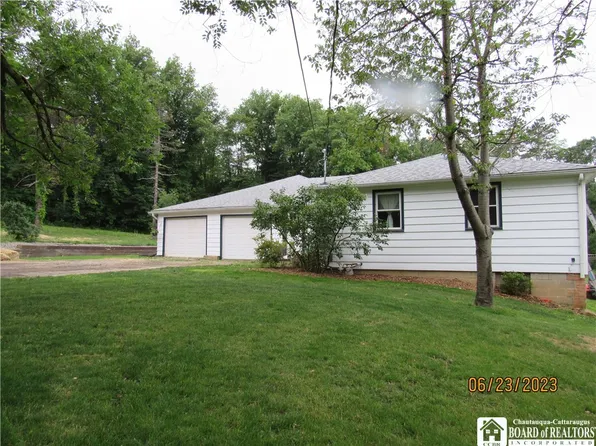 10203 Miller Rd, Fredonia, NY 14063