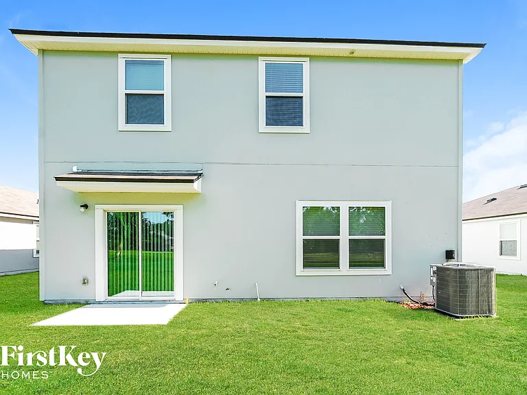 325 Jarama Cir — Photo 15