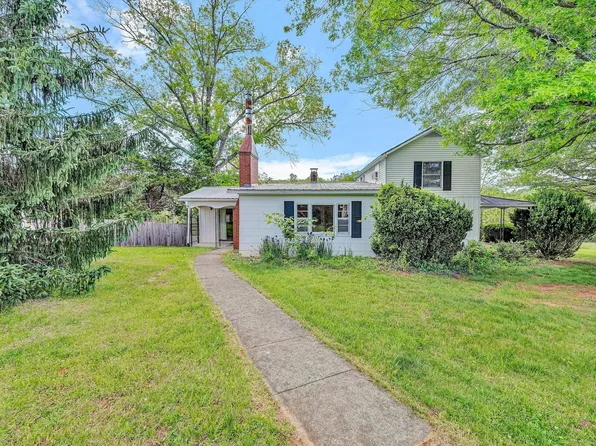 5328 White House Rd, Moneta, VA 24121