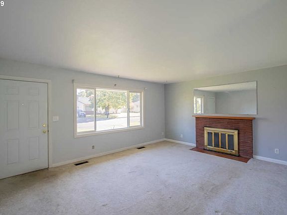 3rd image of 106 NE 88th Ave
