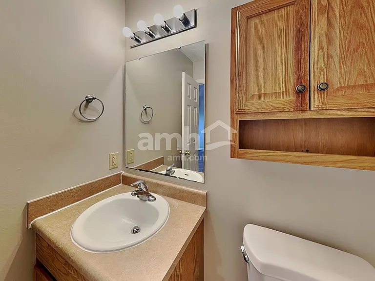 8074 Sydney Ln — Photo 10