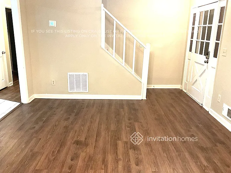 8272 Blackfoot Trl — Photo 2