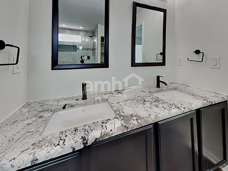 9762 Chambers Dr — Photo 12