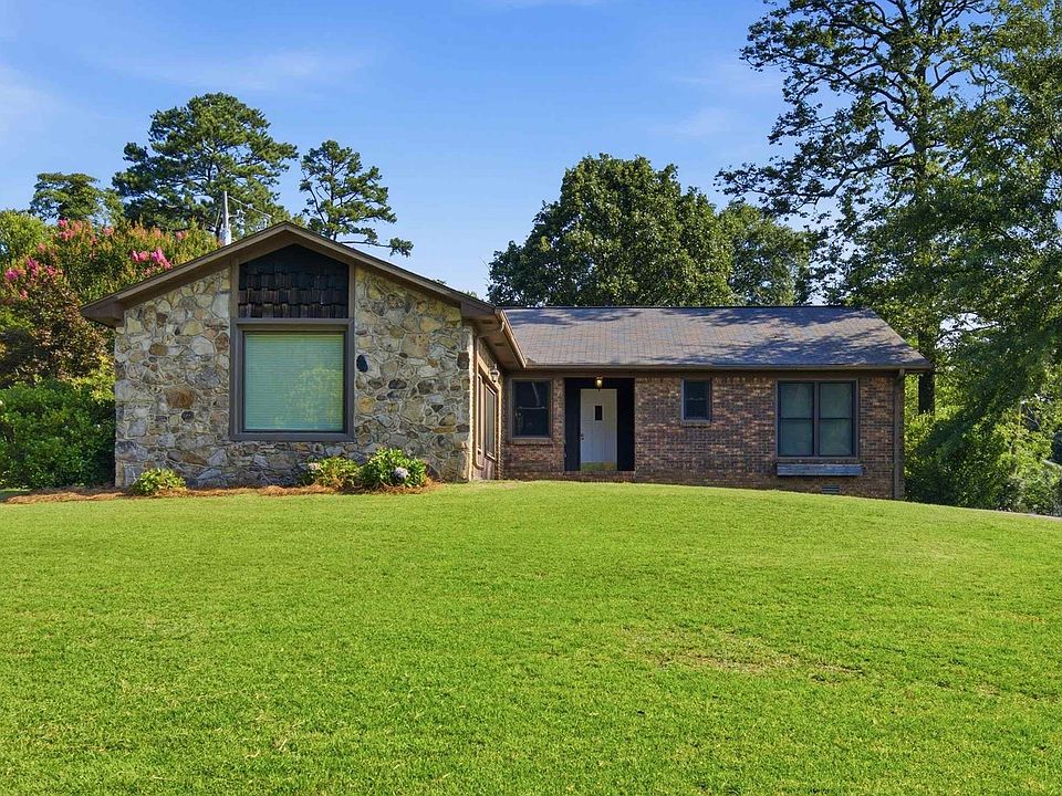 1st image of 2245 McGwier Dr