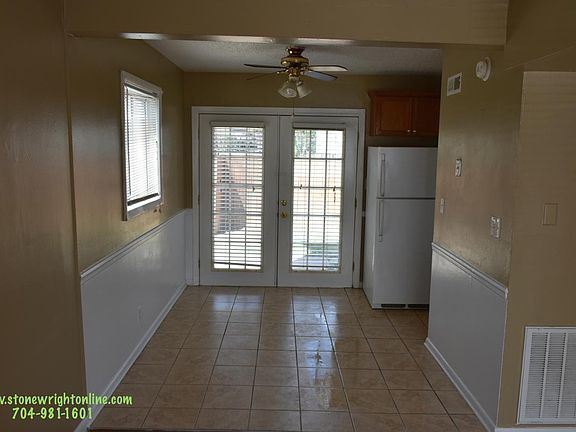4th image of 318 Highland St