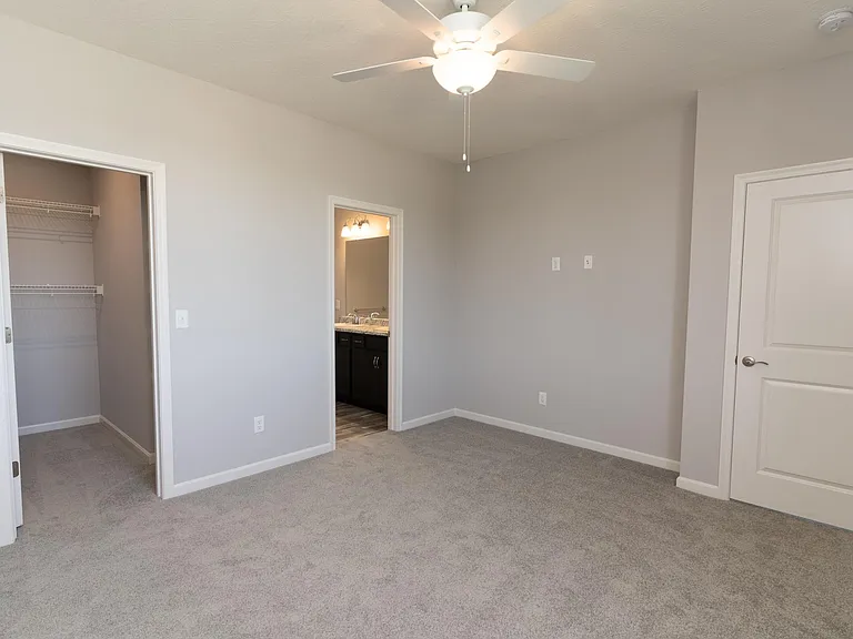 1369 Retriever Way #1B — Photo 18