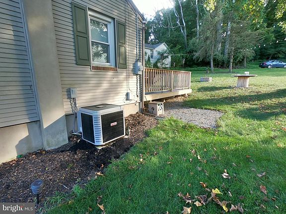 3rd image of 526 Summit Ave
