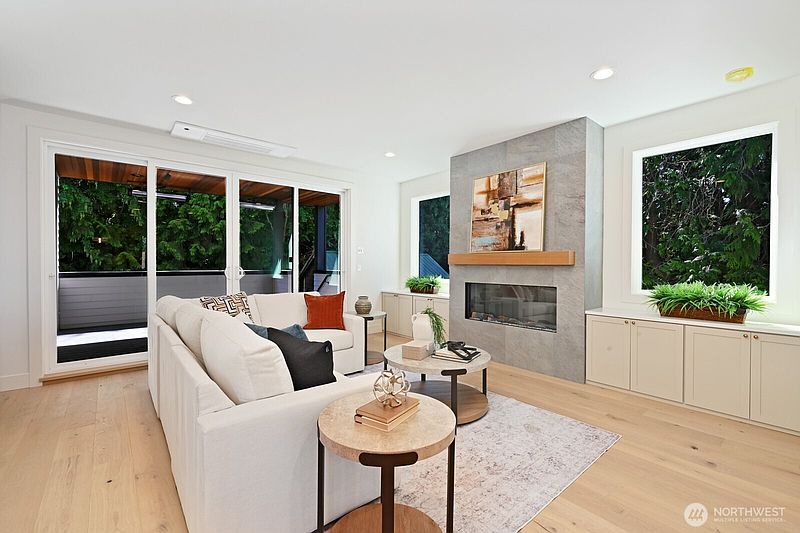 2nd image of 5620 6th Ave NW