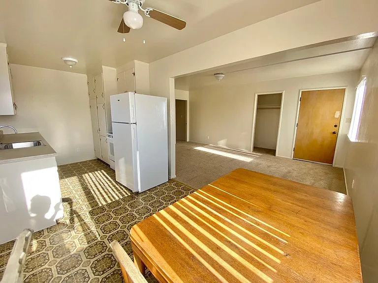 522 Riverside Ave — Photo 1