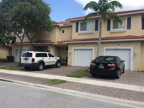 5th image of 3066 N Evergreen Cir